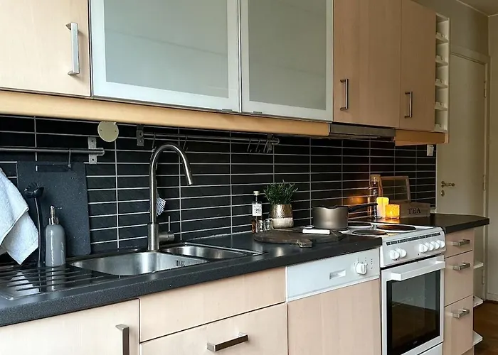 Appartamento Stor Innbydende Med 4 Soverom Og Sentral Beliggenhet *