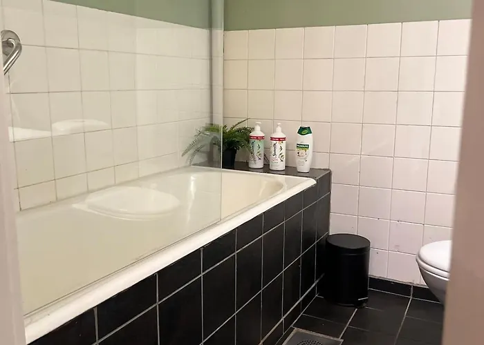 Appartamento Stor Innbydende Med 4 Soverom Og Sentral Beliggenhet